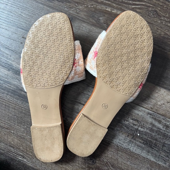 Women's Embroidered Slide Sandals, Size 7 - Picture 3 of 3